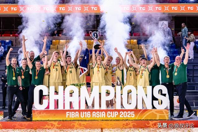 开云官网-难以跨越大山！中国男篮今夏2次不敌澳大利亚无缘亚洲杯夺冠