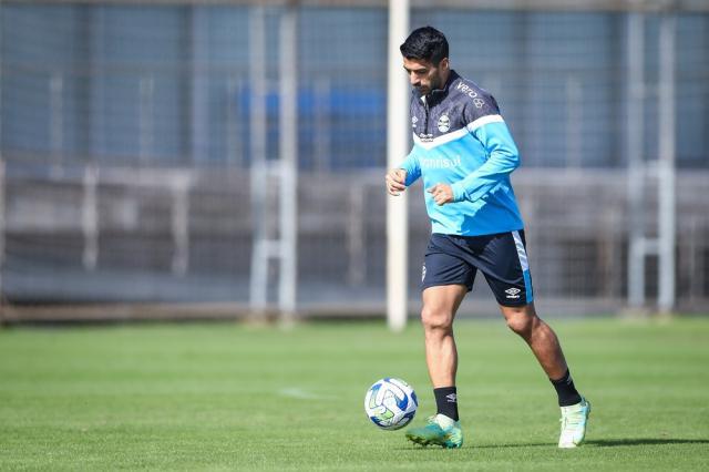 kaiyun-苏牙膝盖或安假体 跟梅西做队友 得赔偿格雷米奥